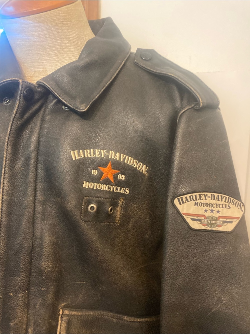 Harley Davidson Mens XL Distressed Bomber Leather Jacket